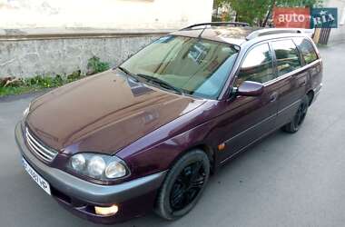 Універсал Toyota Avensis 1999 в 