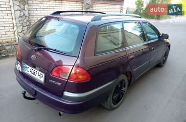 Універсал Toyota Avensis 1999 в 