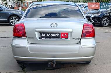 Седан Toyota Avensis 2004 в 