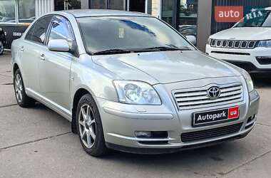 Седан Toyota Avensis 2004 в 