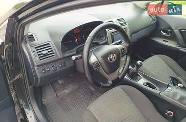 Універсал Toyota Avensis 2011 в 
