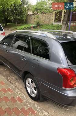 Універсал Toyota Avensis 2005 в Тернополі