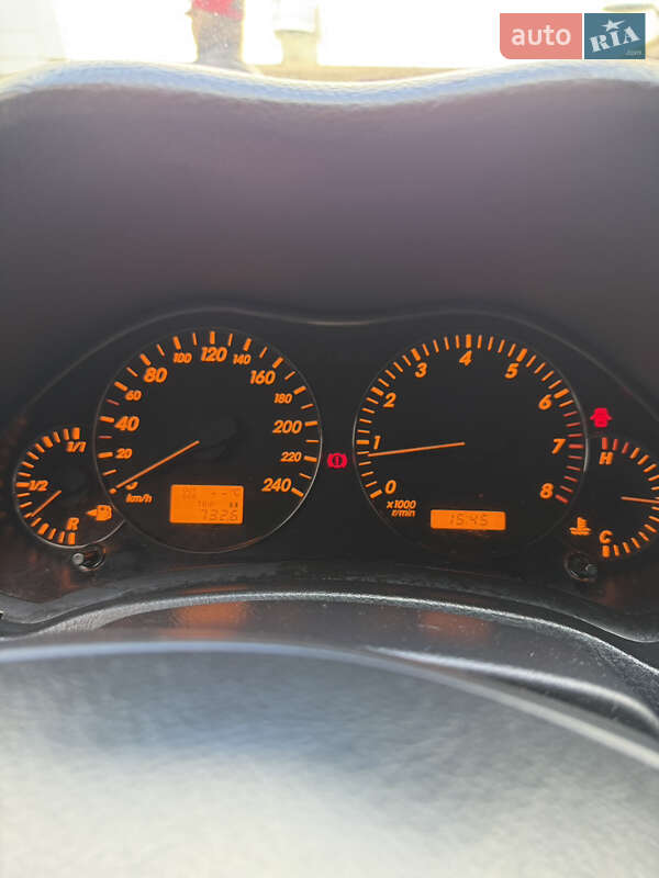Универсал Toyota Avensis 2004 в Киеве