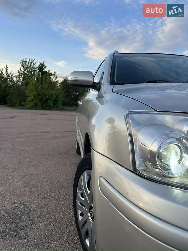Универсал Toyota Avensis 2006 в Прилуках