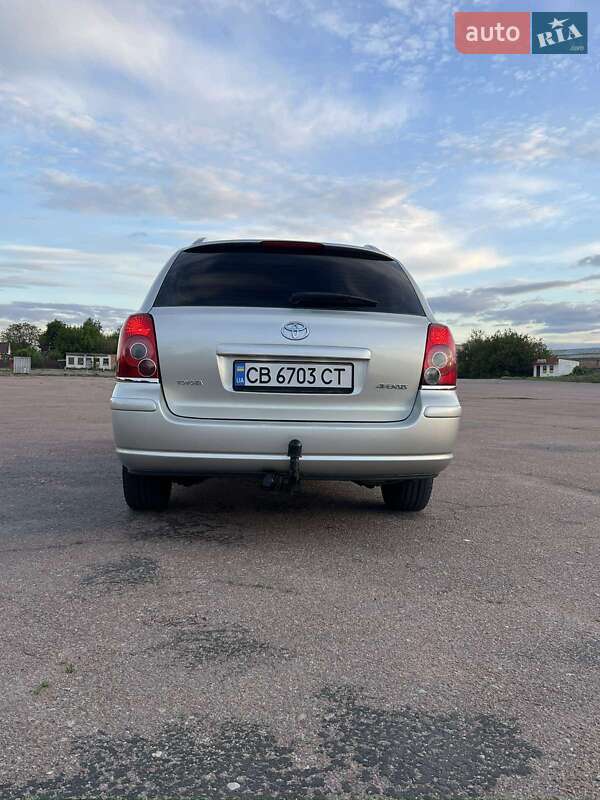 Универсал Toyota Avensis 2006 в Прилуках