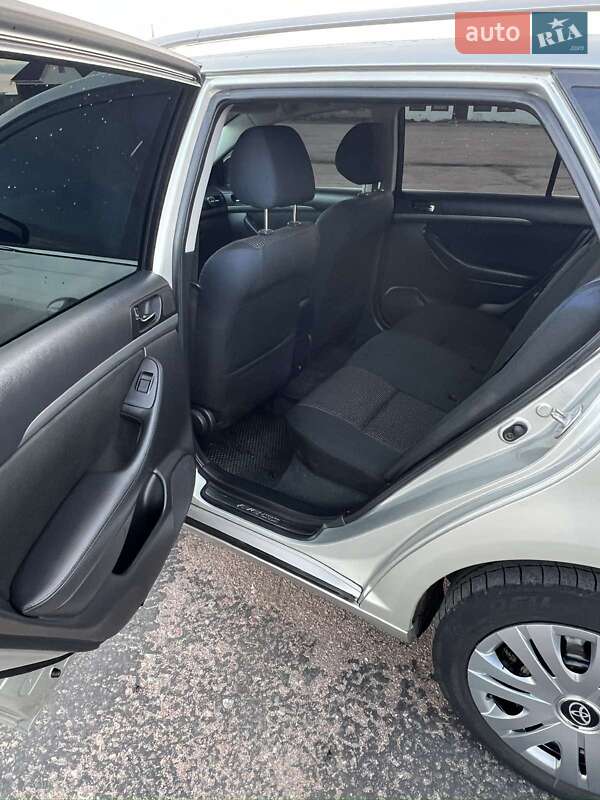 Универсал Toyota Avensis 2006 в Прилуках