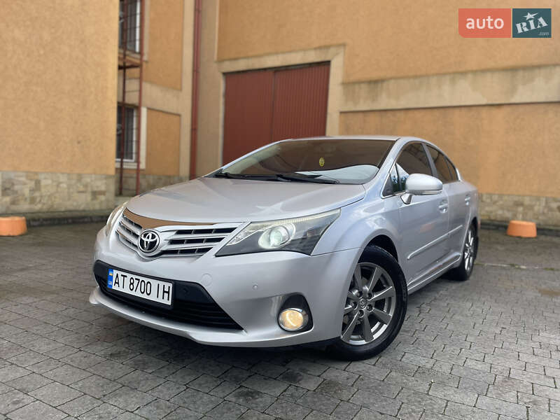 Toyota Avensis 2013