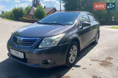 Седан Toyota Avensis 2011 в Коломые