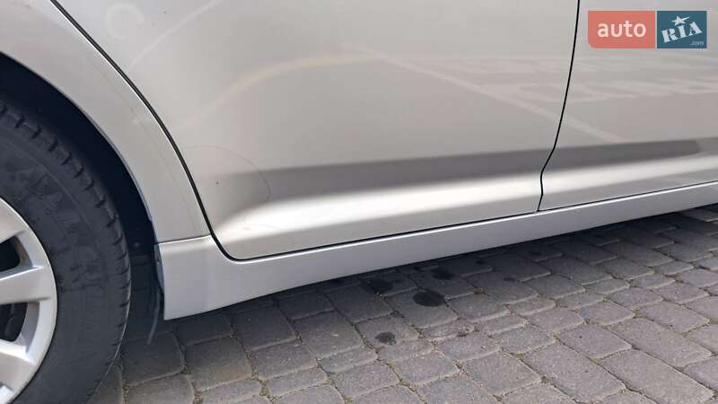 Універсал Toyota Avensis 2009 в Коростені