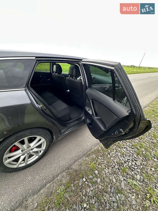 Універсал Toyota Avensis 2011 в Старокостянтинові