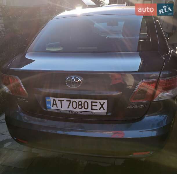Седан Toyota Avensis 2011 в Івано-Франківську