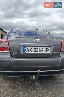 Седан Toyota Avensis 2007 в Долині