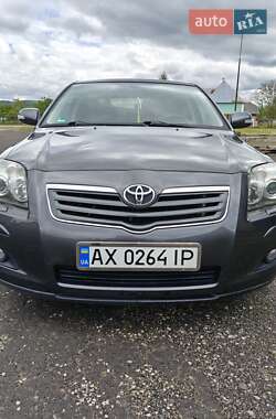 Седан Toyota Avensis 2007 в Долині