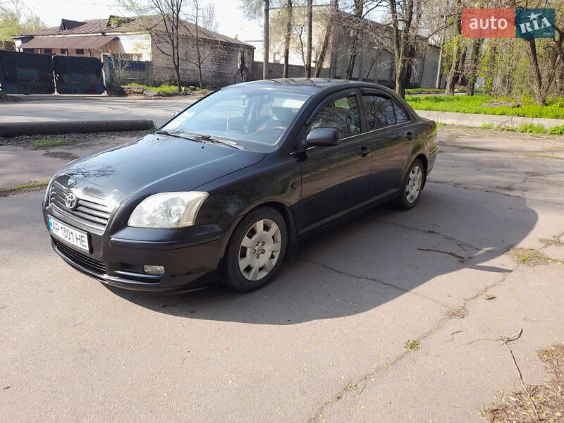Седан Toyota Avensis 2003 в Запоріжжі