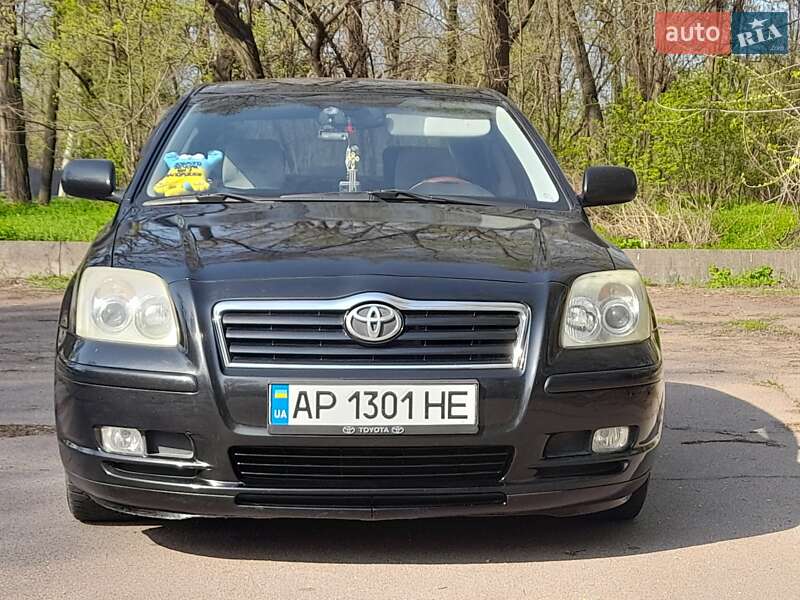 Седан Toyota Avensis 2003 в Запоріжжі