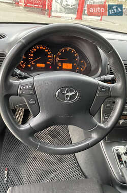 Седан Toyota Avensis 2008 в 