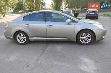 Седан Toyota Avensis 2011 в Ровно
