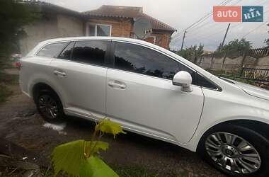Універсал Toyota Avensis 2013 в 