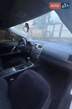 Універсал Toyota Avensis 2013 в 