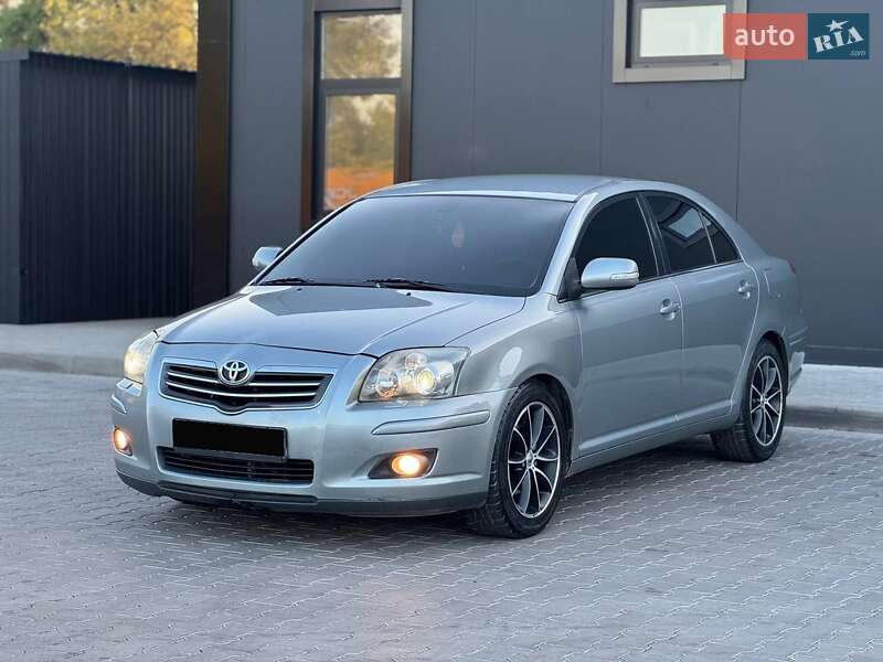 Ліфтбек Toyota Avensis 2008 в Одесі