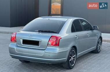 Лифтбек Toyota Avensis 2008 в 