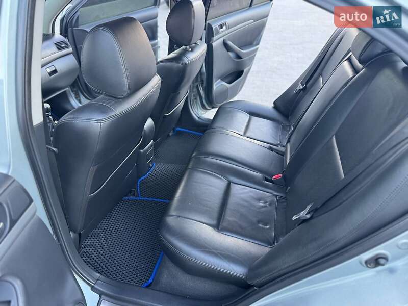 Ліфтбек Toyota Avensis 2008 в Одесі