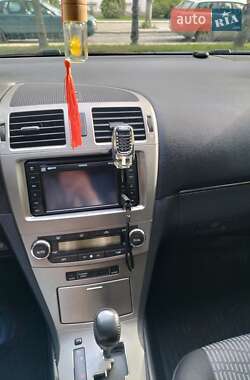 Универсал Toyota Avensis 2010 в 
