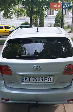 Универсал Toyota Avensis 2010 в 