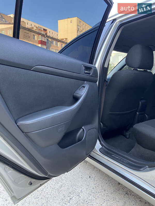 Універсал Toyota Avensis 2006 в Хмельницькому фото 16 Універсал Toyota Avensis 2006 в Хмельницькому