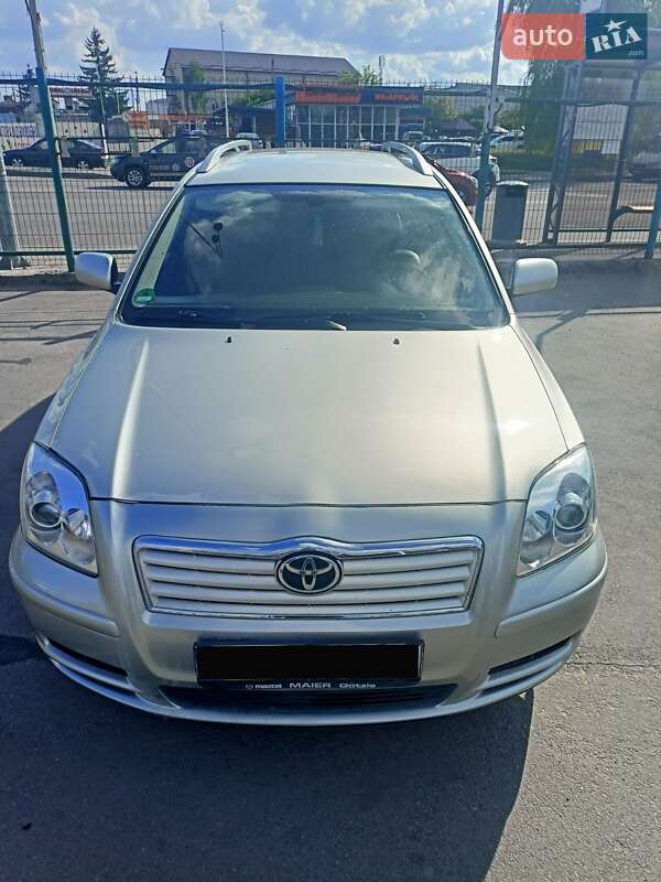 Toyota Avensis 2004