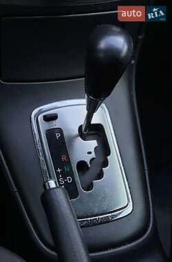 Ліфтбек Toyota Avensis 2005 в 