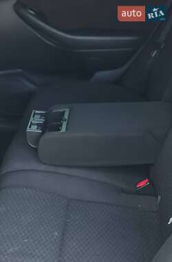 Ліфтбек Toyota Avensis 2005 в 