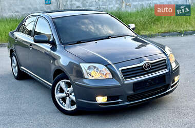 Седан Toyota Avensis 2004 в 