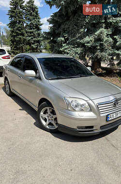 Седан Toyota Avensis 2003 в Днепре