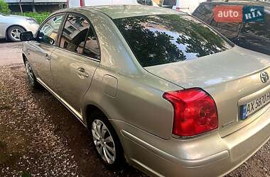 Седан Toyota Avensis 2003 в 