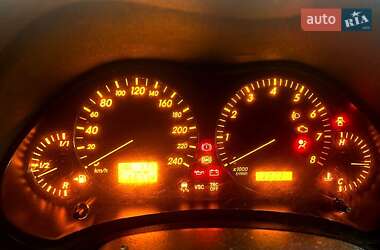 Седан Toyota Avensis 2003 в 