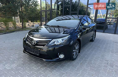 Toyota Avensis 2012