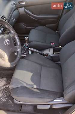 Седан Toyota Avensis 2006 в 