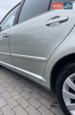Универсал Toyota Avensis 2008 в 