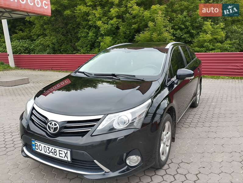 Універсал Toyota Avensis 2012 в 