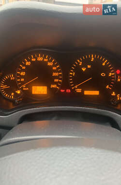 Седан Toyota Avensis 2005 в 