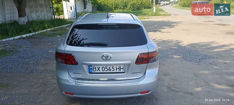 Универсал Toyota Avensis 2011 в Хмельницком