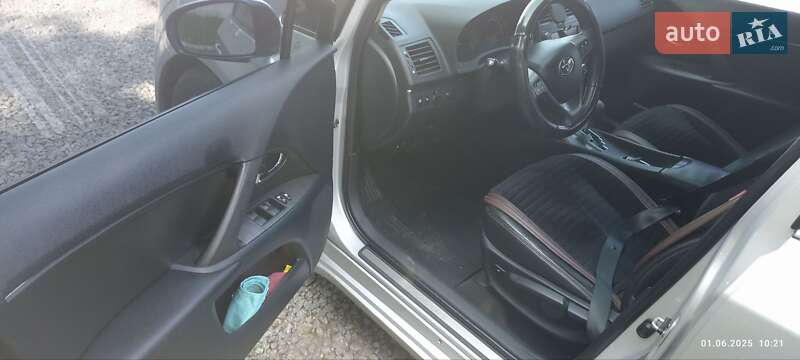 Универсал Toyota Avensis 2011 в Хмельницком