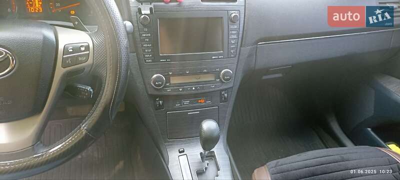 Универсал Toyota Avensis 2011 в Хмельницком