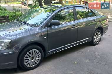 Седан Toyota Avensis 2005 в Миколаєві