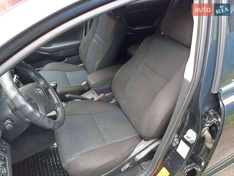 Универсал Toyota Avensis 2008 в Луцке