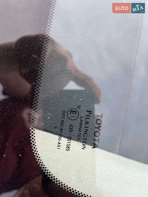 Седан Toyota Avensis 2006 в Львові