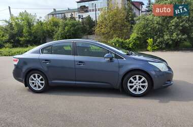 Седан Toyota Avensis 2010 в 