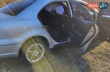Седан Toyota Avensis 2003 в 