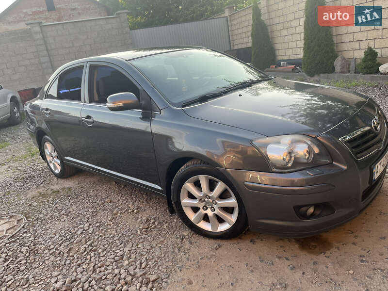 Седан Toyota Avensis 2008 в Івано-Франківську